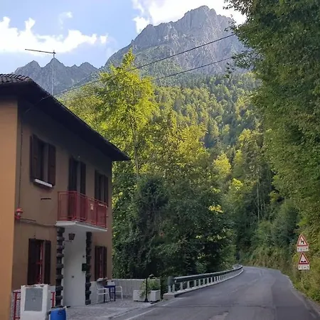 Fuga In Montagna Casa Indipendente Mezzo Montagna Con Barbecue San Bartolomeo (Bergamo)